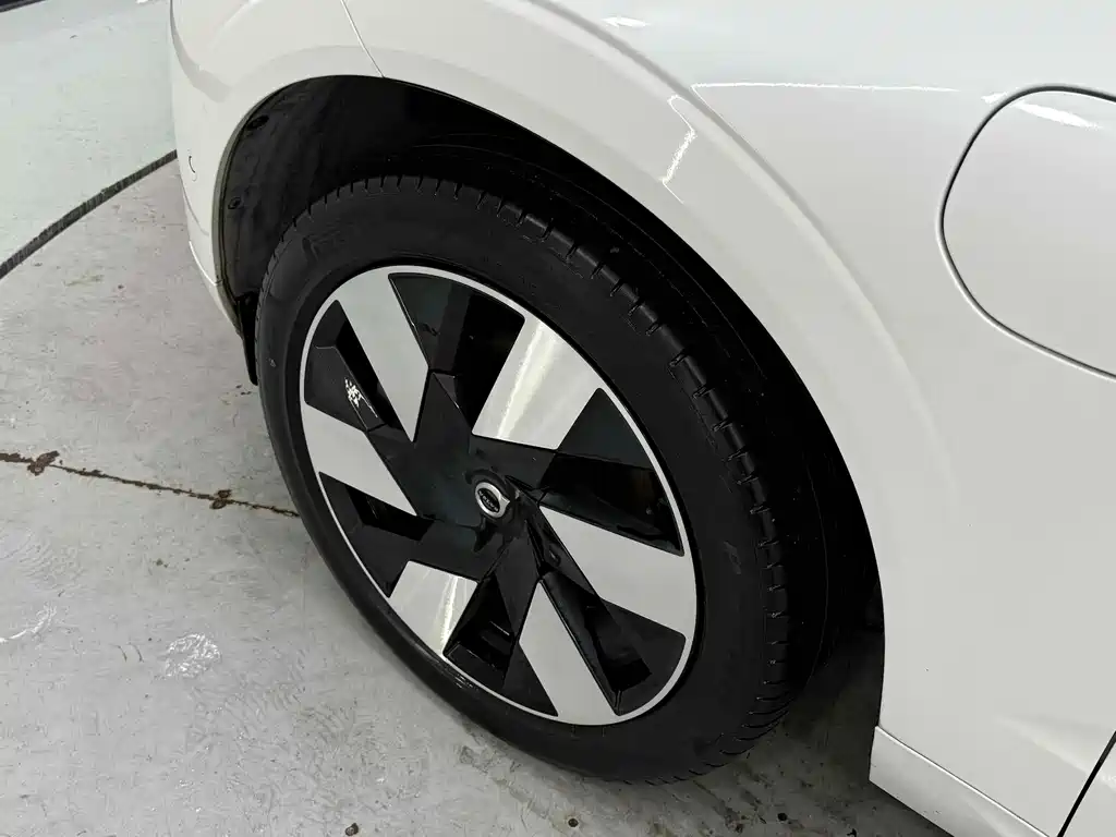 Volvo XC60 PHEV 2024 — фото 20