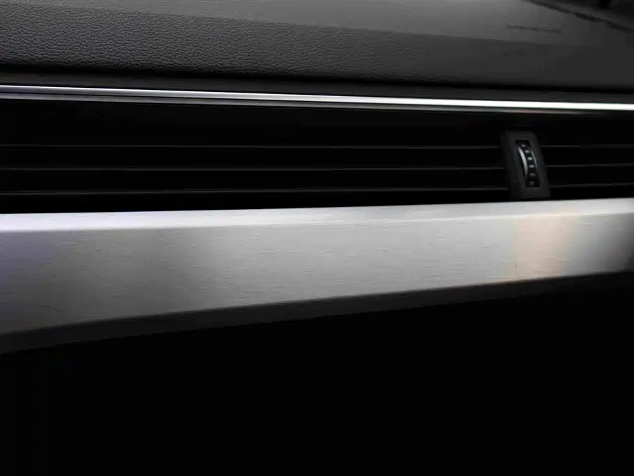 Audi A4L 2021 — фото 10