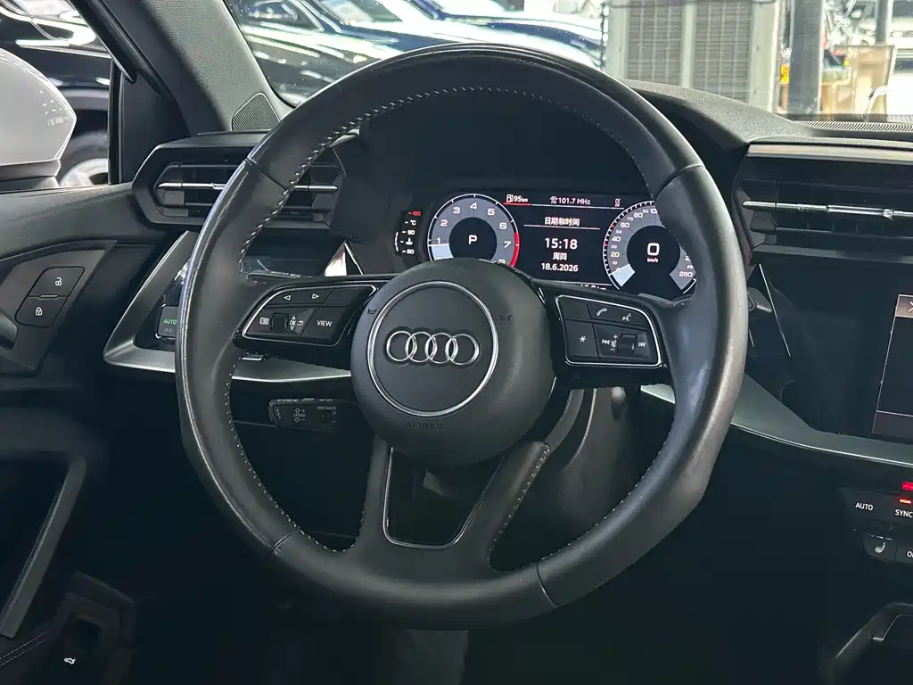 Audi A3 2022 — фото 11