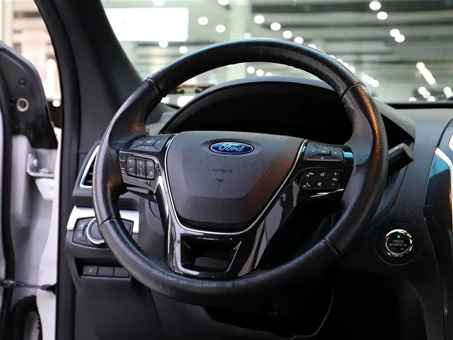 Ford Explorer 2018 — фото 12