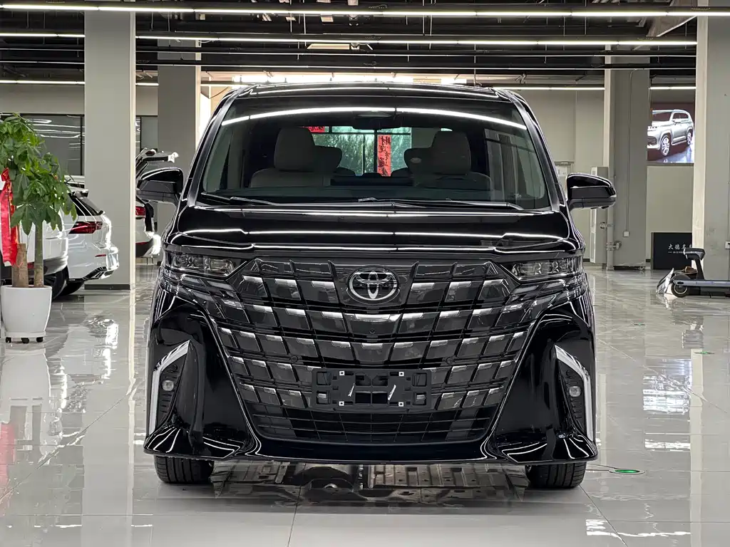 Toyota Alphard 2024 — фото 2