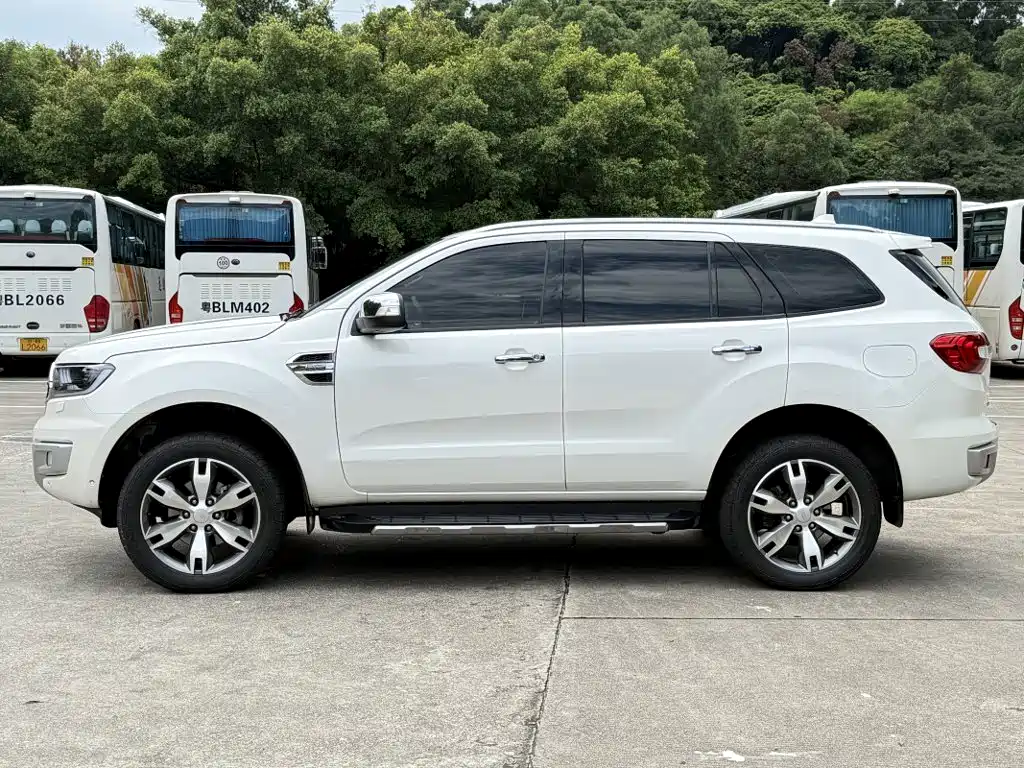 Ford Everest 2016 — фото 4