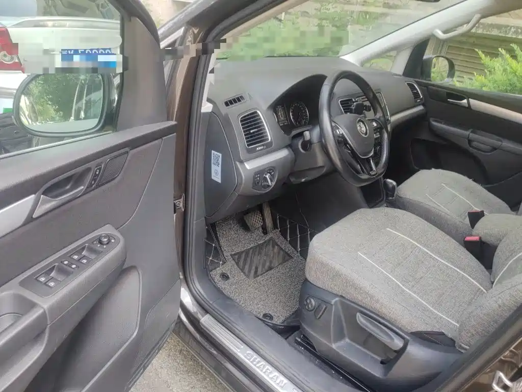 Volkswagen Sharan 2017 — фото 14