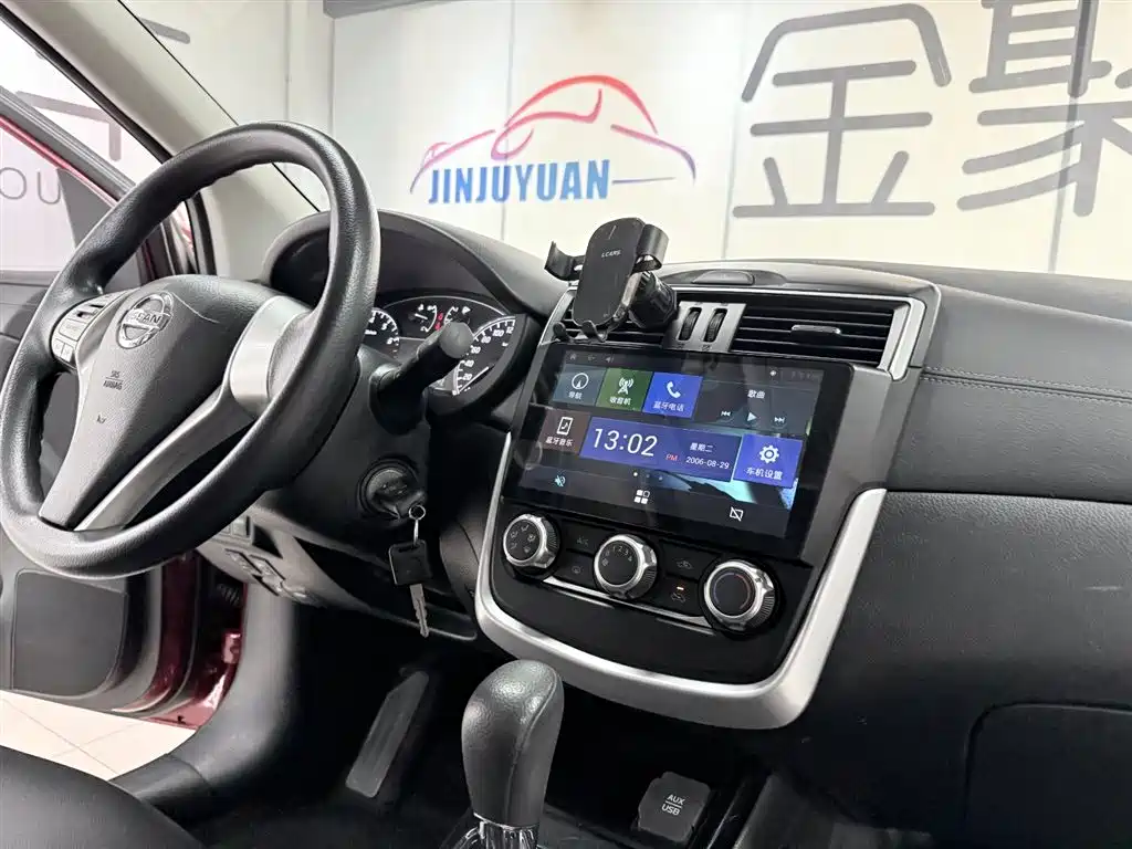 Nissan Tiida 2018 — фото 18
