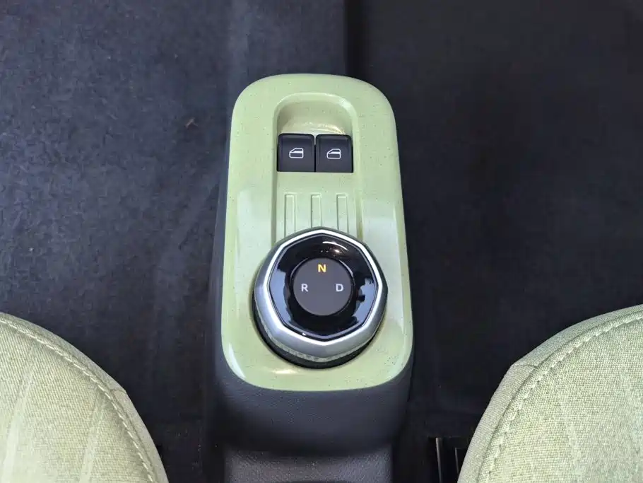 Geely Galaxy Panda 2025 — фото 16