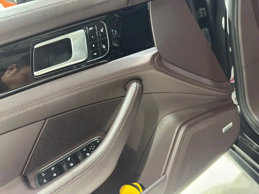 Porsche Panamera 2019 — фото 18