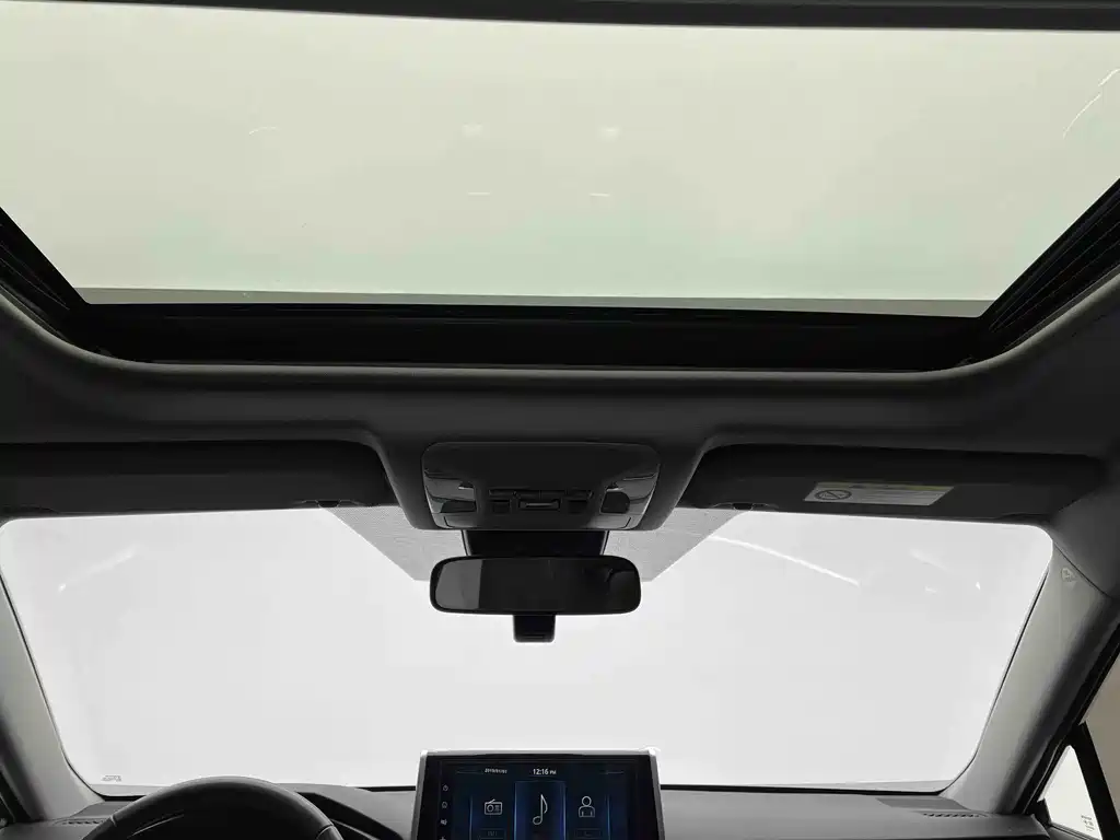 Toyota RAV4 2021 — фото 18