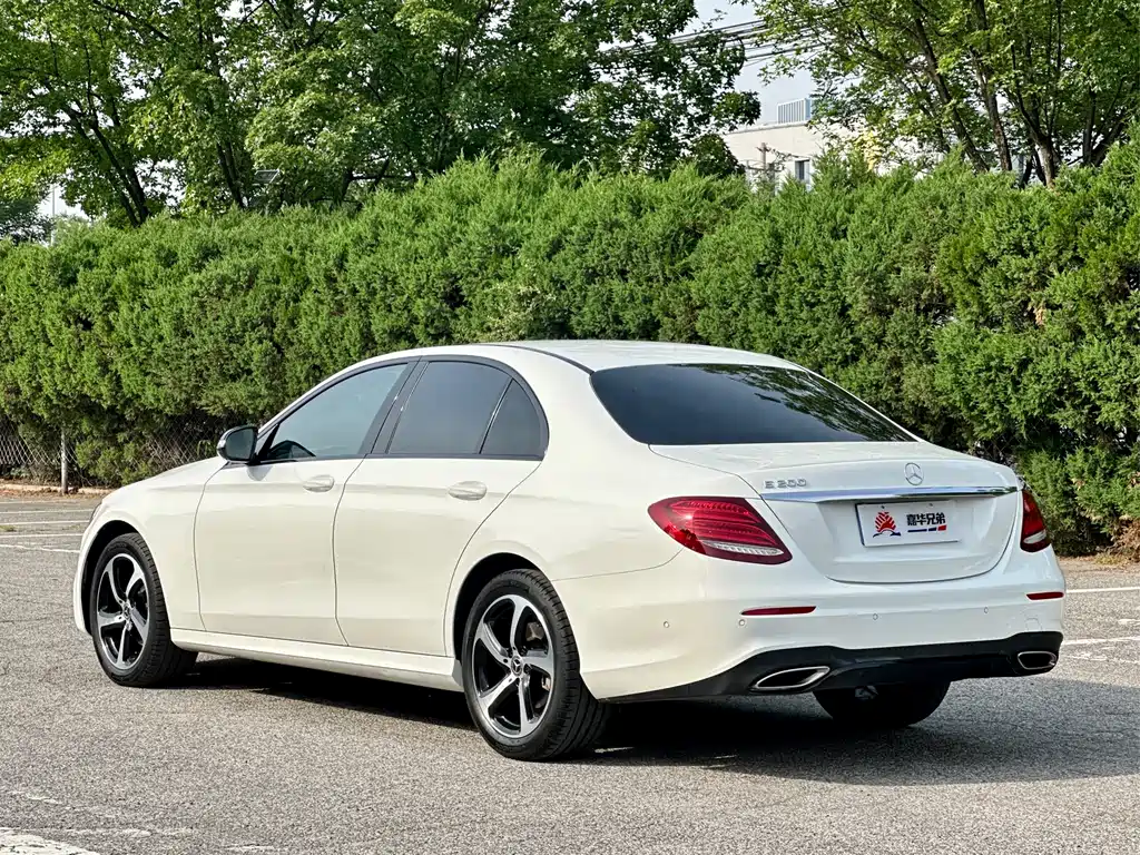 Mercedes-Benz E-Class 2018 — фото 9
