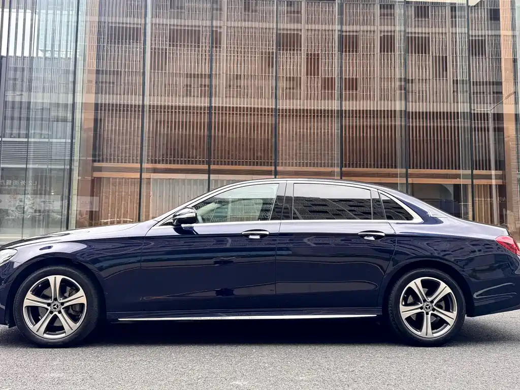 Mercedes-Benz E-Class 2019 — фото 3