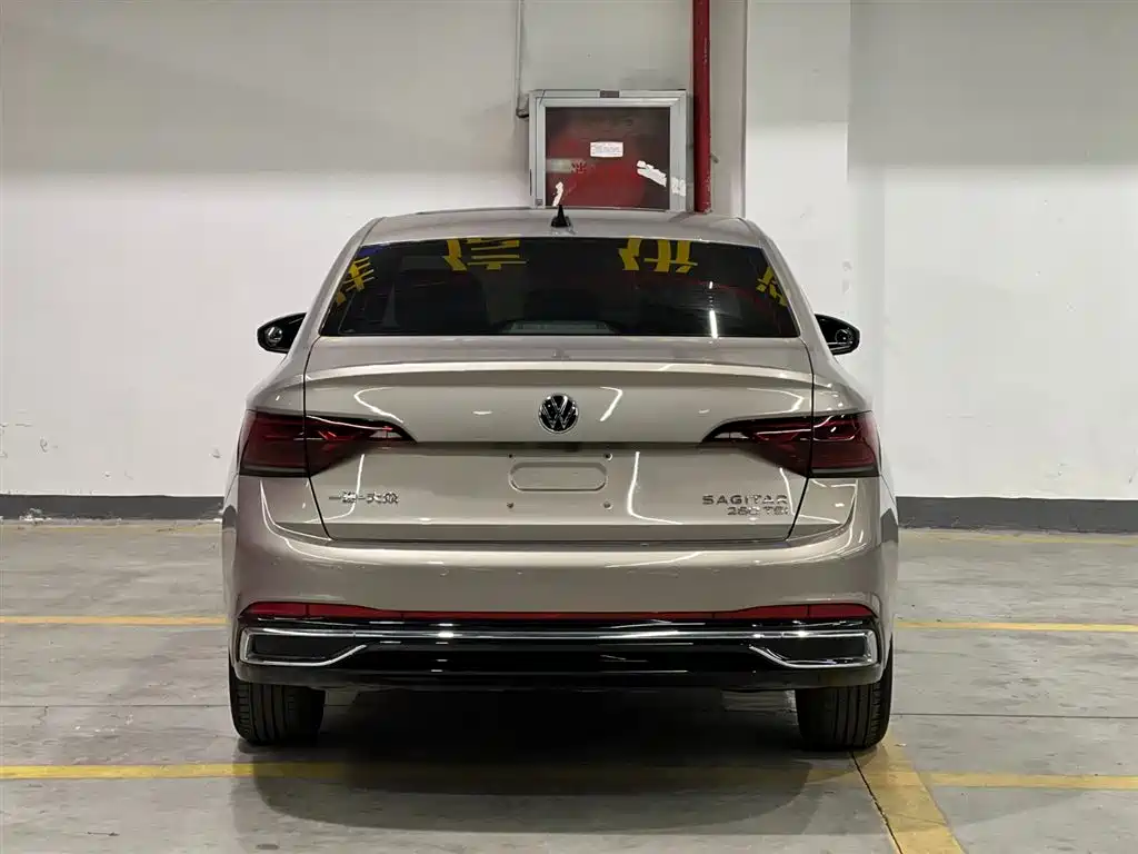 Volkswagen Sagitar 2022