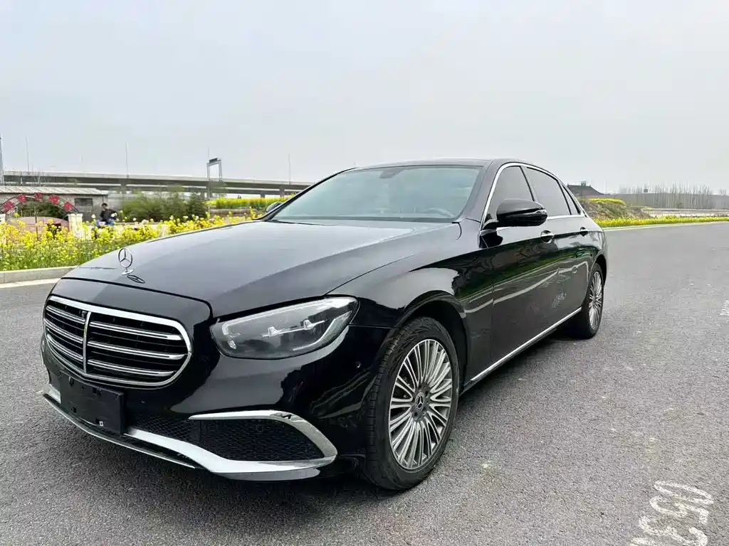 Mercedes-Benz E-Class 2022 — фото 1