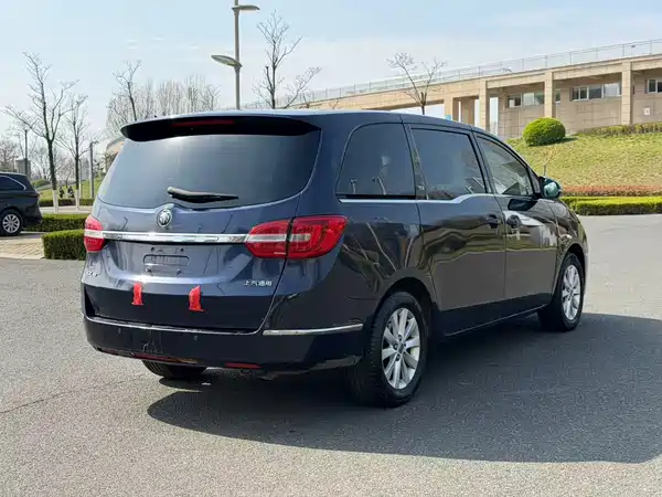 Buick GL8 2016