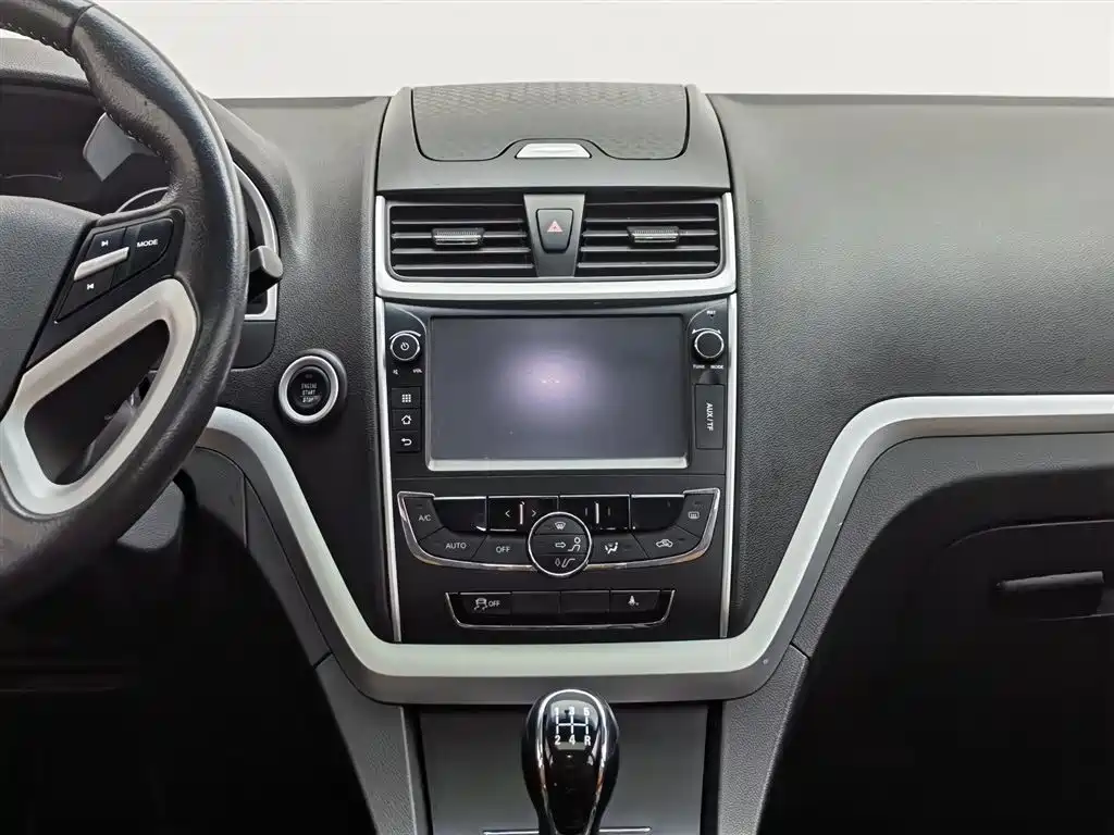 Geely Emgrand 2016 — фото 12