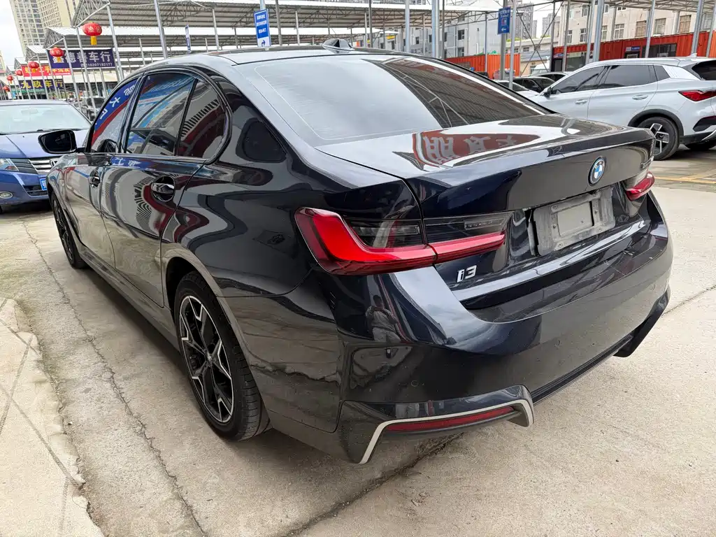 BMW i3 2024