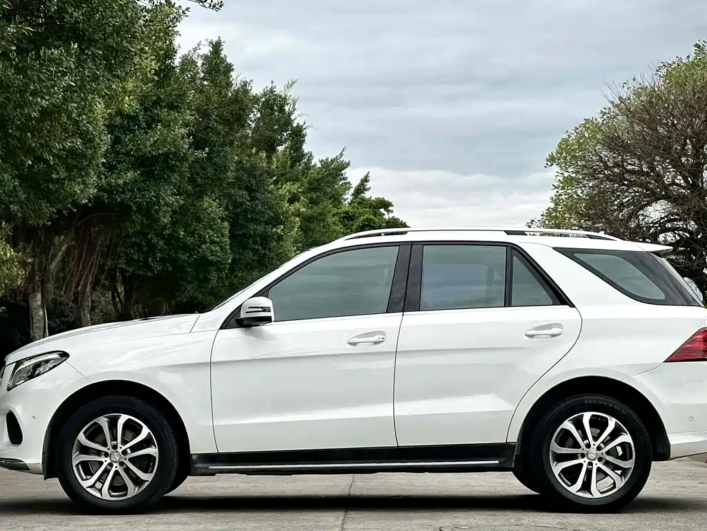 Mercedes-Benz GLE 2016 — фото 3