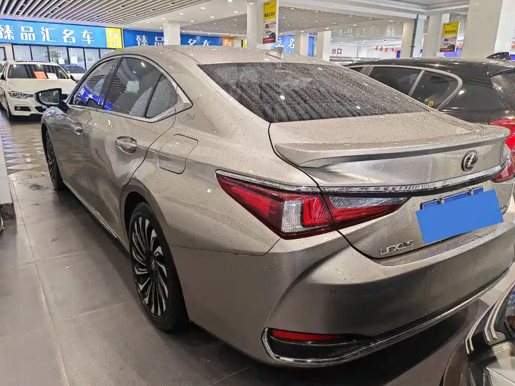 Lexus ES 2023 — фото 7