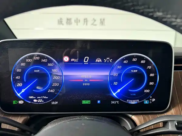 Mercedes-Benz EQE SUV 2025