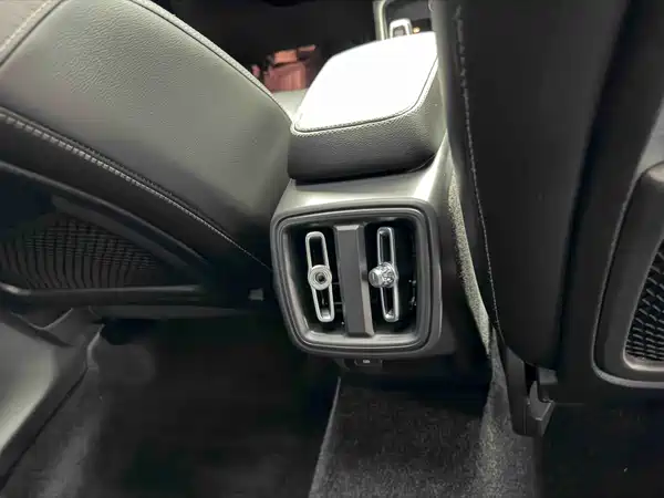 Volvo XC40 2022