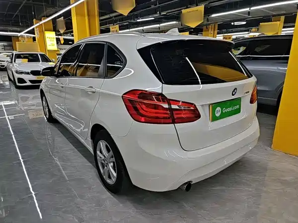 BMW 2 Series Station Wagon 2017