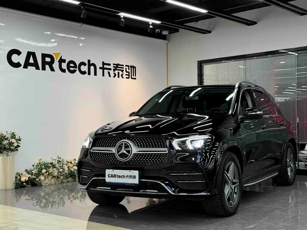 Mercedes-Benz GLE 2020 — фото 1