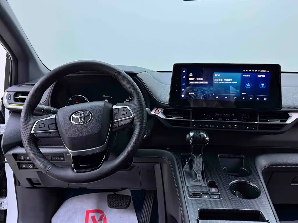 Toyota Sienna 2023 — фото 14