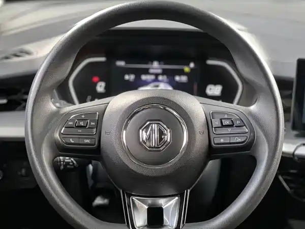 MG MG5 2021