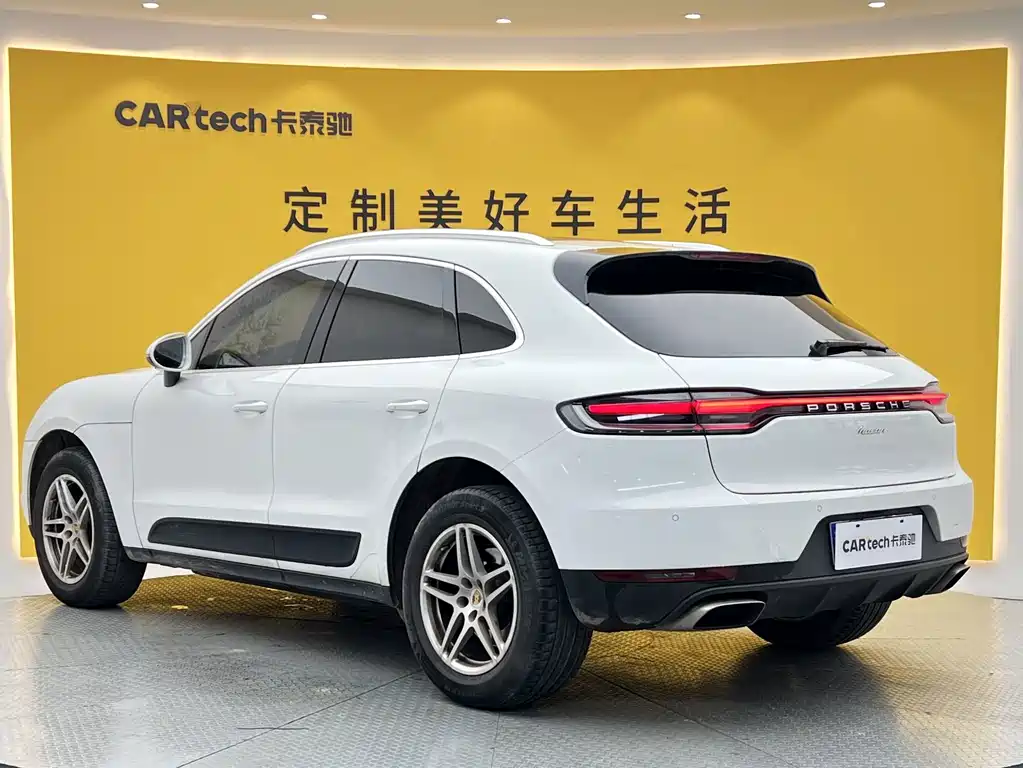 Porsche Macan 2019 — фото 26