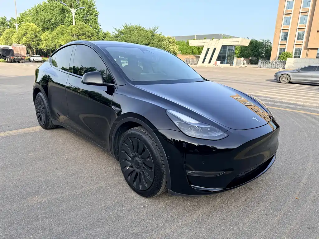 Tesla Model Y 2022 — фото 3