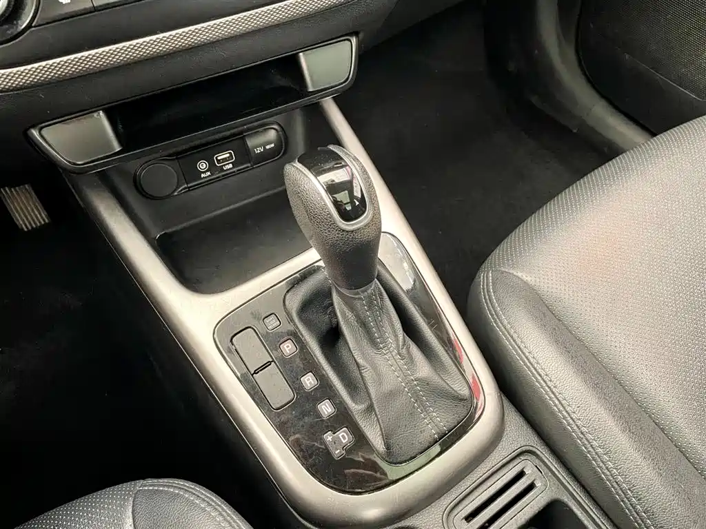 Kia KX3 2017 — фото 10