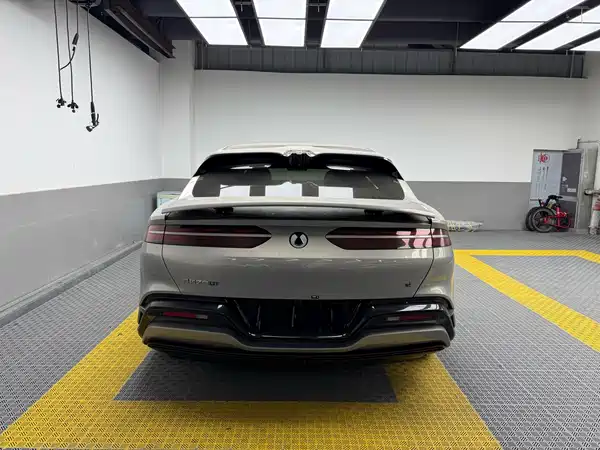Denza Z9GT 2025