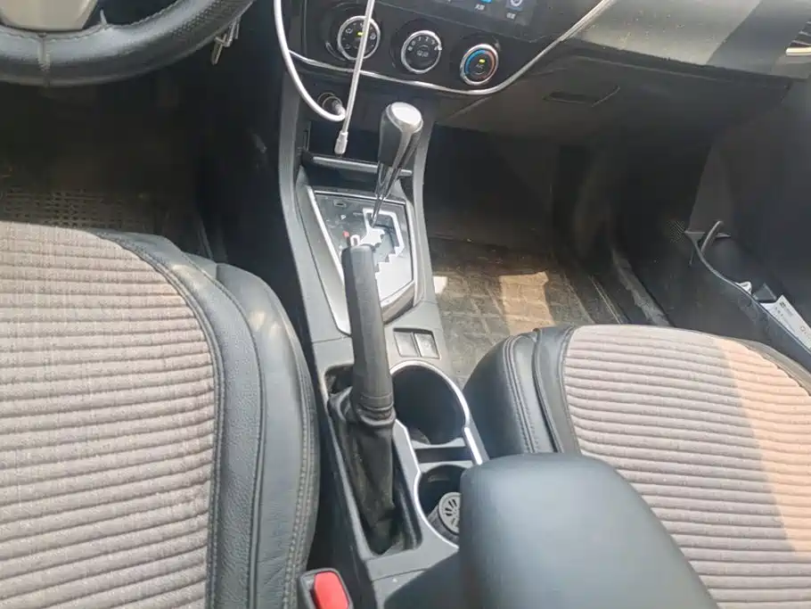 Toyota Corolla 2016 — фото 16