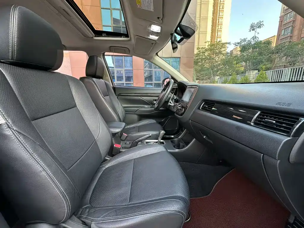 Mitsubishi Outlander 2017