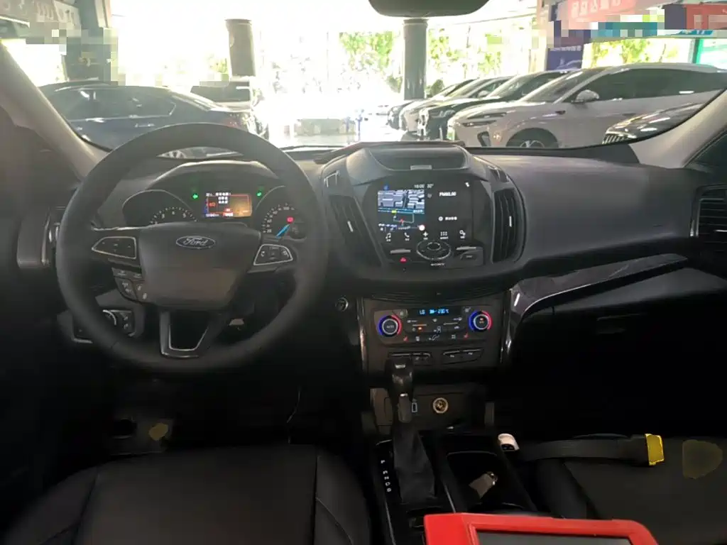 Ford Kuga 2017 — фото 10