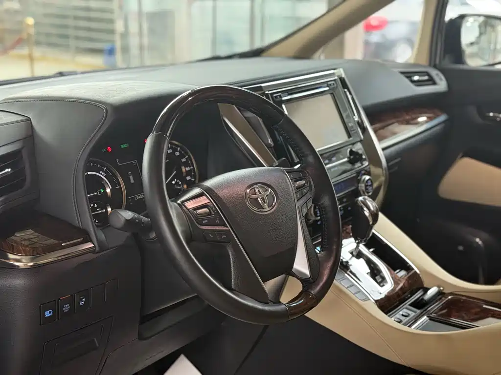 Toyota Alphard 2019 — фото 7