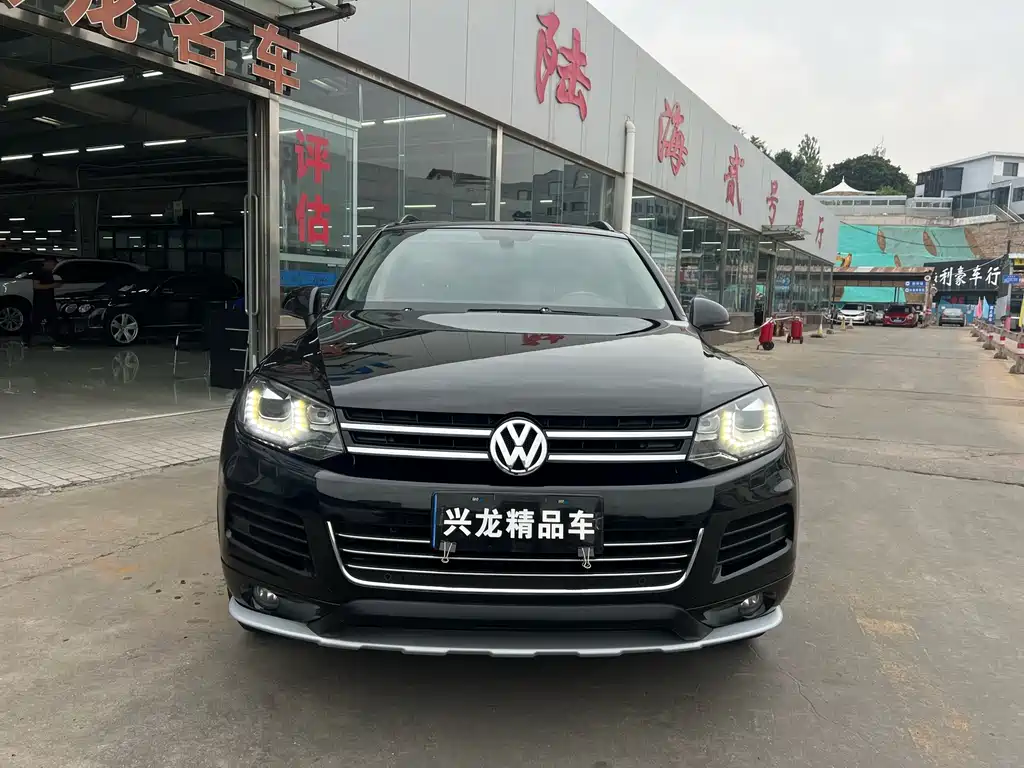 Volkswagen Touareg 2015 — фото 2