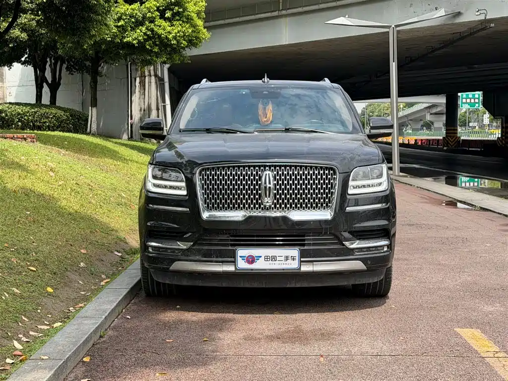 Lincoln Navigator 2021 — фото 2