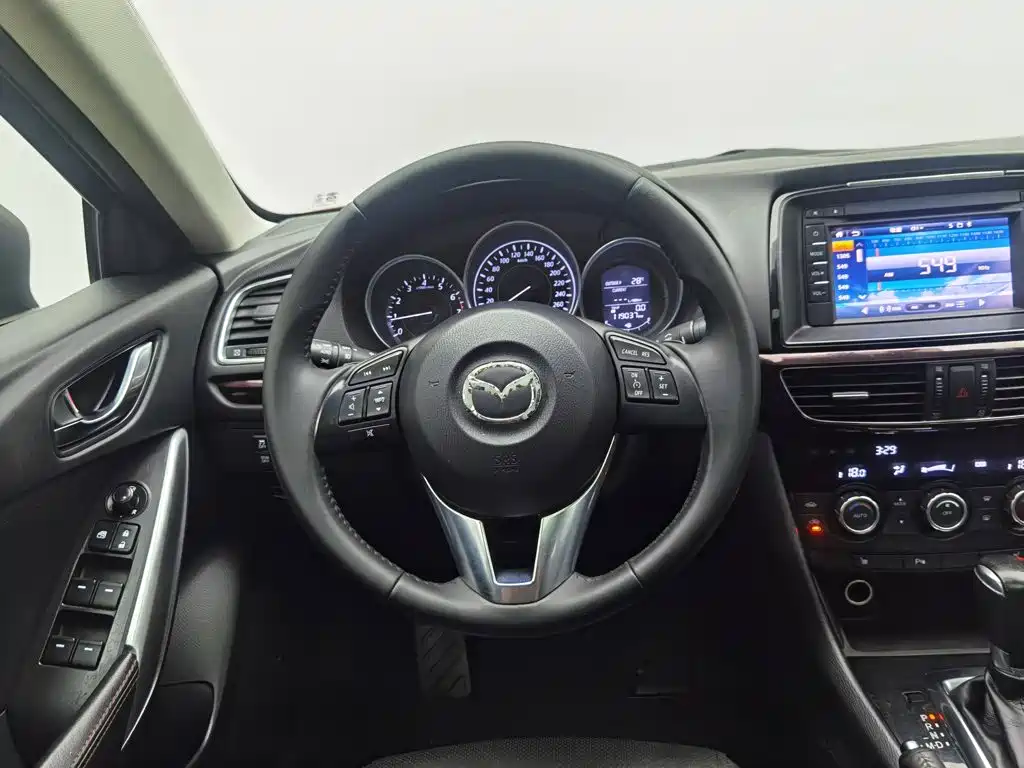 Mazda Atenza 2015 — фото 11