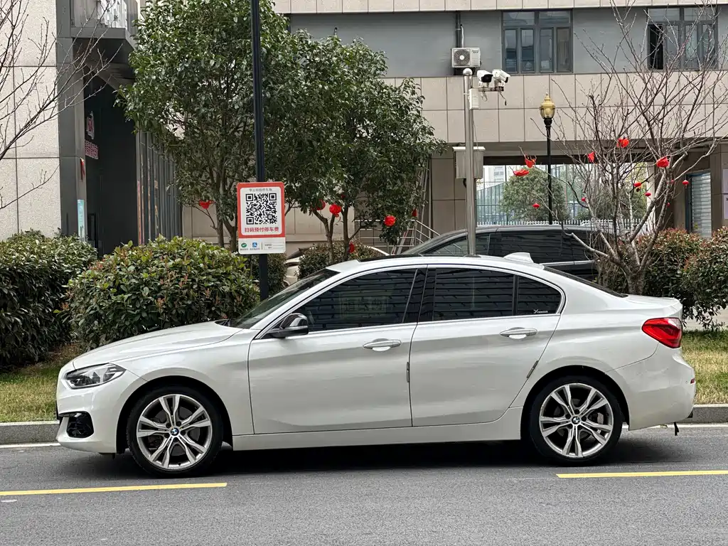 BMW 1 Series 2018 — фото 3