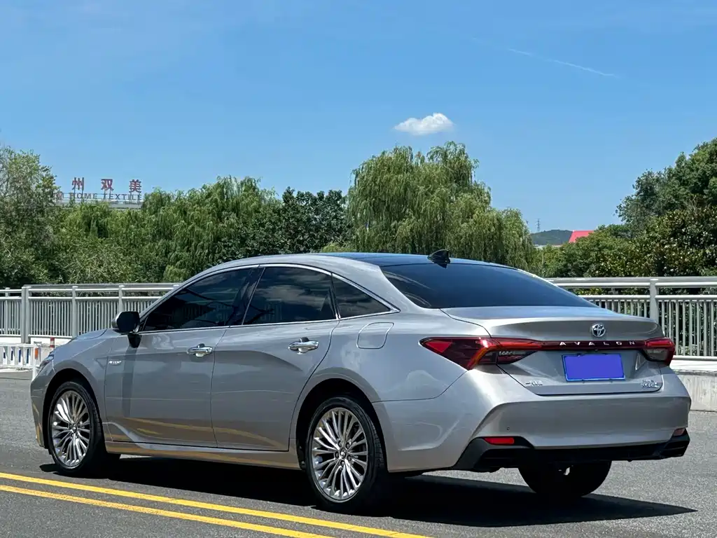 Toyota Avalon 2020 — фото 6