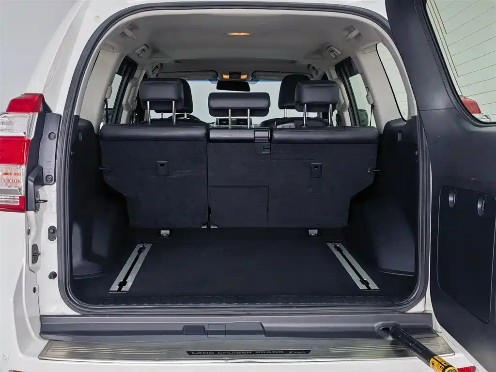 Toyota Prado 2017 — фото 16