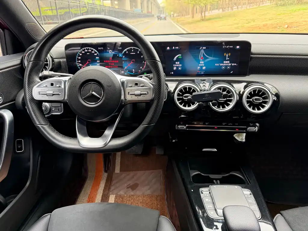 Mercedes-Benz A-Class 2021 — фото 8