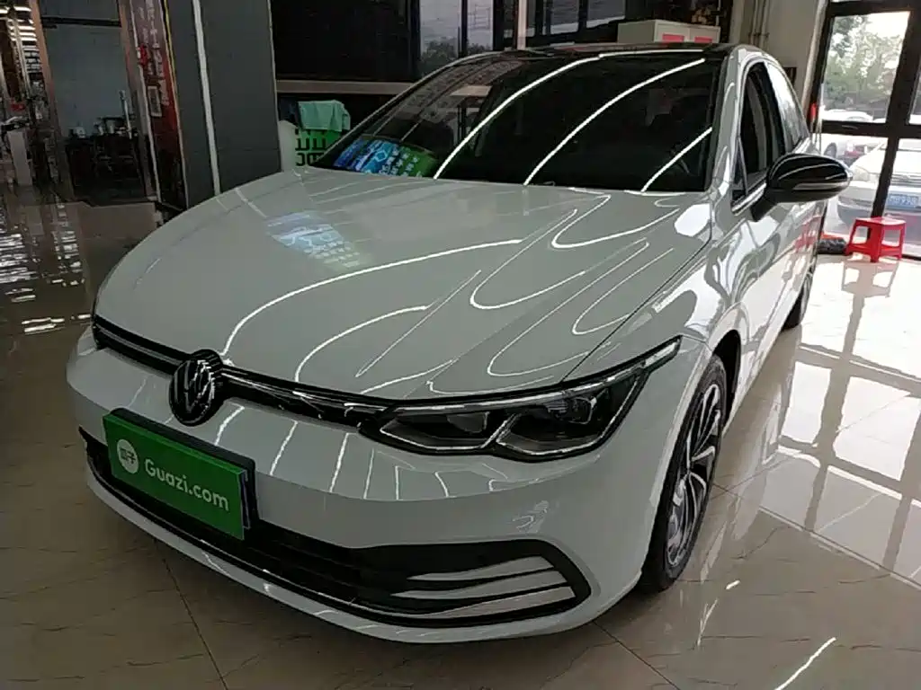 Volkswagen Golf 2024