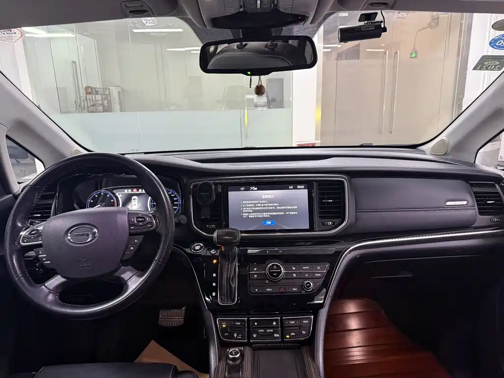 GAC Motor Trumpchi M8 2019 — фото 12