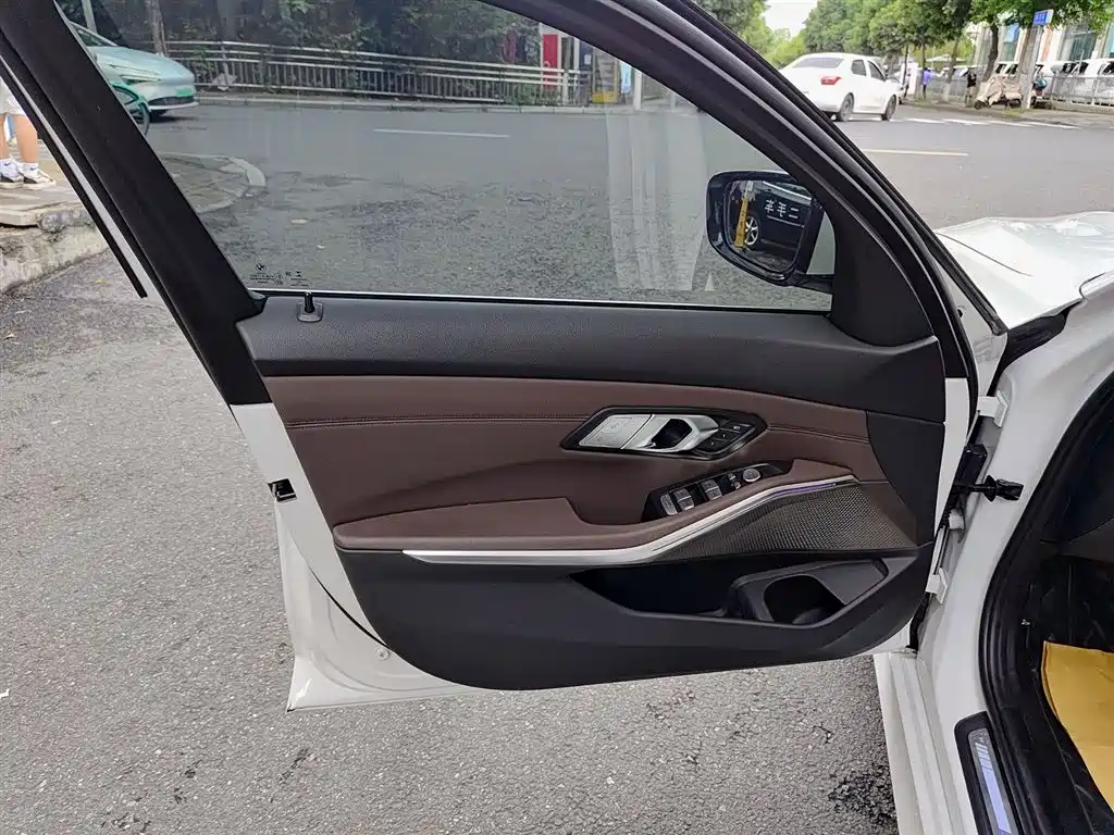 BMW 3 Series 2021
