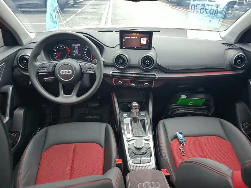 Audi Q2L 2021 — фото 10