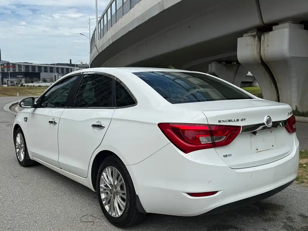 Buick Excelle 2015