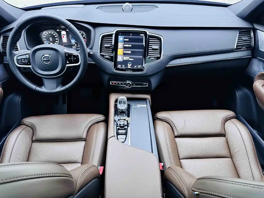 Volvo XC90 2021 — фото 19