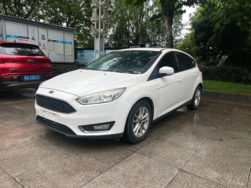 Ford Focus 2016 — фото 1