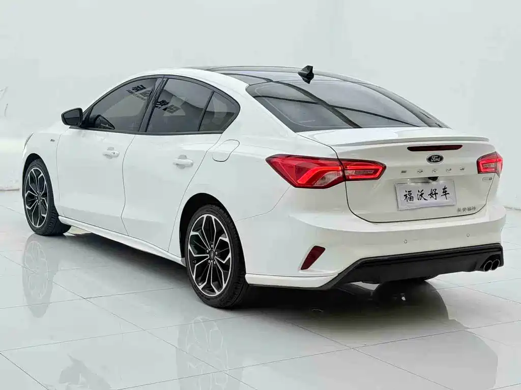 Ford Focus 2020 — фото 6