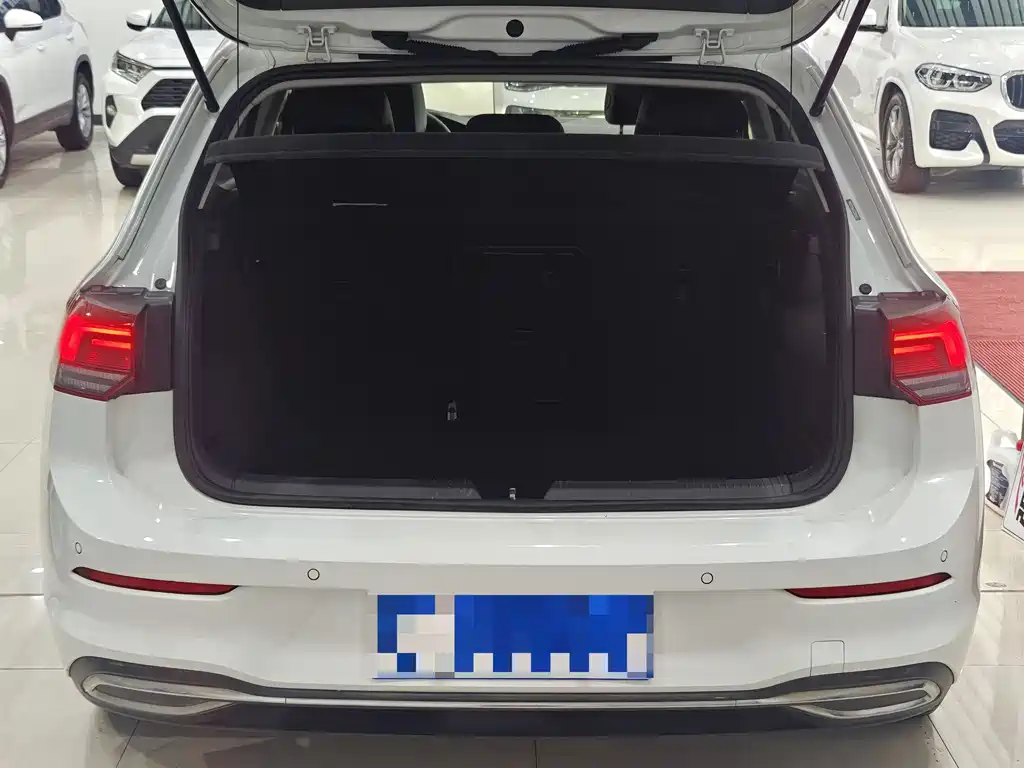 Volkswagen Golf 2023
